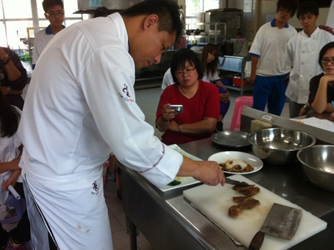 宴客菜研習-台南應用科技大學洪世國老師 蒞校指導-2