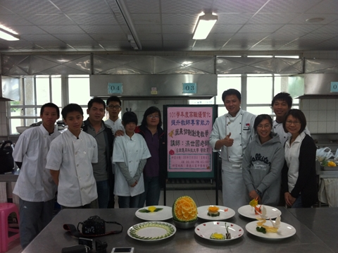 蔬果切雕研習-台南應用科技大學洪世國老師 蒞校指導