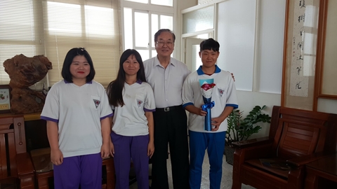 祝校長母親節快樂